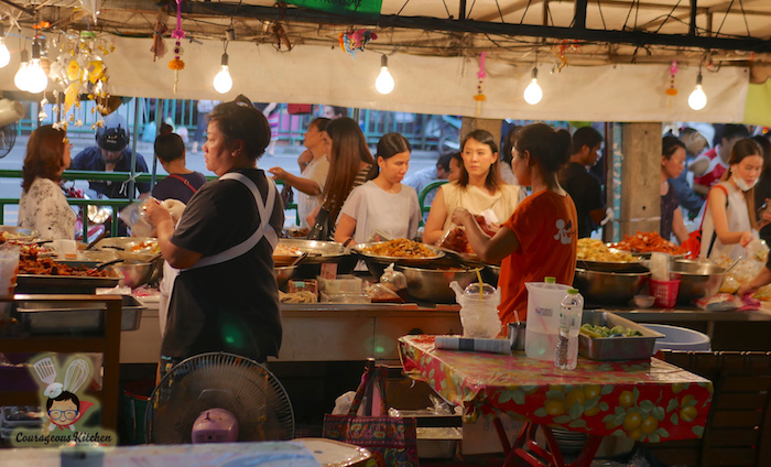 bangkok street food tour for hungry visitors to thailand